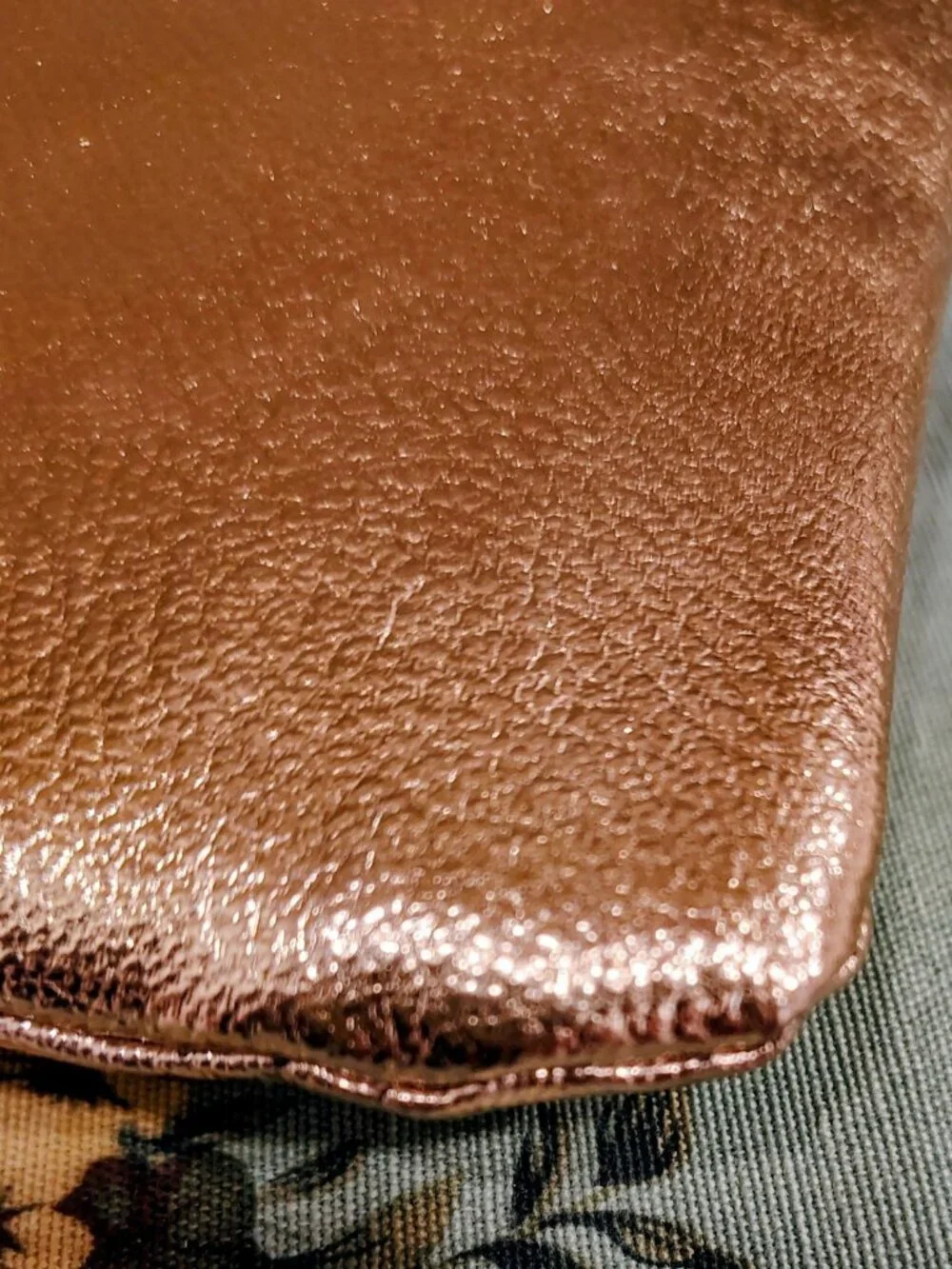 NWOT Texamo Rose Gold Metallic Makeup Bag